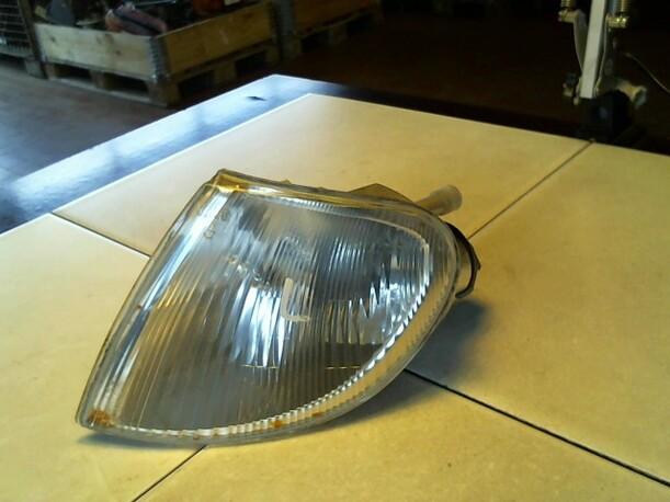 Foto: BLINKER / BLINKLEUCHTE LINKS eines Citroen Berlingo 600