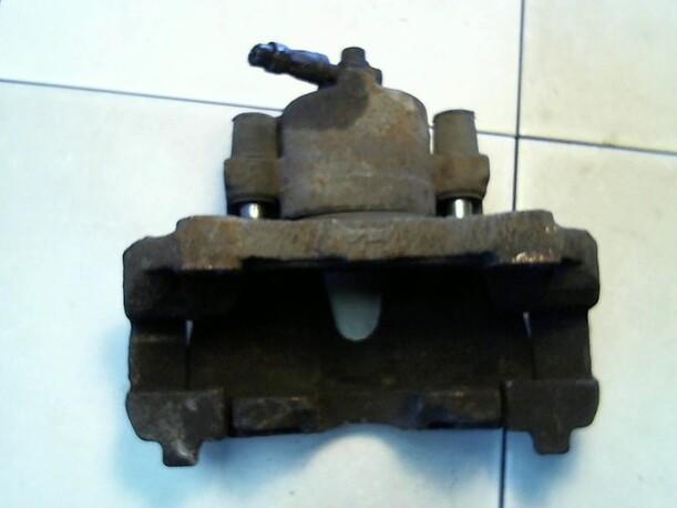 Foto: BREMSSATTEL VORN LINKS eines Opel Zafira 1.6