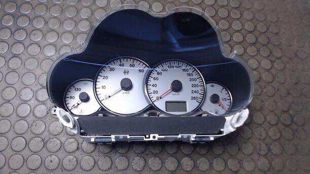 Foto: TACHOEINHEIT eines Alfa Romeo 166 2.4 JTD GL