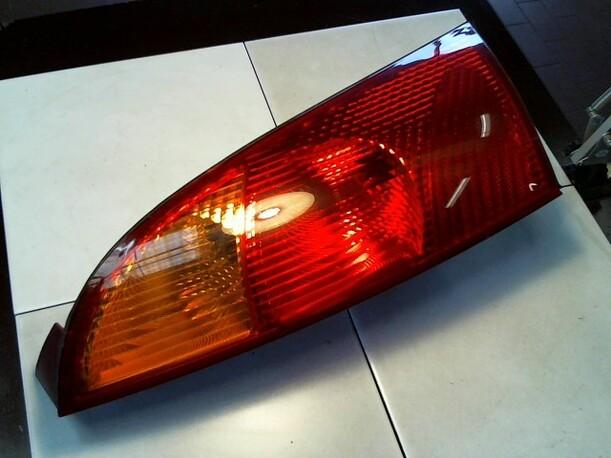 Foto: HECKLEUCHTE / RÜCKLICHT LINKS eines Ford Focus