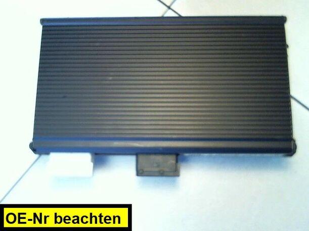Foto: AUDIOVERSTÄRKER eines Citroen C5 Kombi 3.0 V6