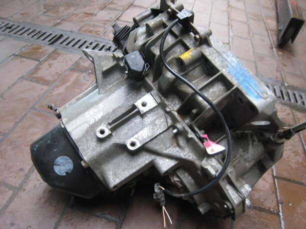 Foto: SCHALTGETRIEBE 5-GANG JB1046 (50000 KM) eines Renault Clio