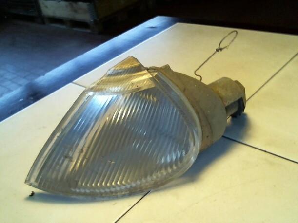 Foto: BLINKER/ BLINKLEUCHTE LINKS eines Renault Laguna Grandtour 1.8