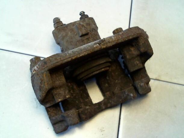 Foto: BREMSSATTEL HINTEN LINKS eines Volvo 960