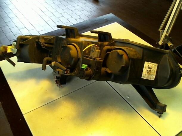 Foto: SCHEINWERFER LINKS eines Rover 416 Automatic