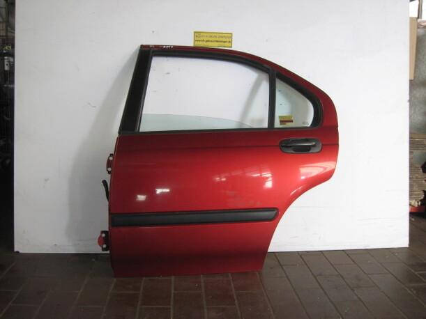 Foto: TÜR HINTEN LINKS eines Rover 416 Automatic