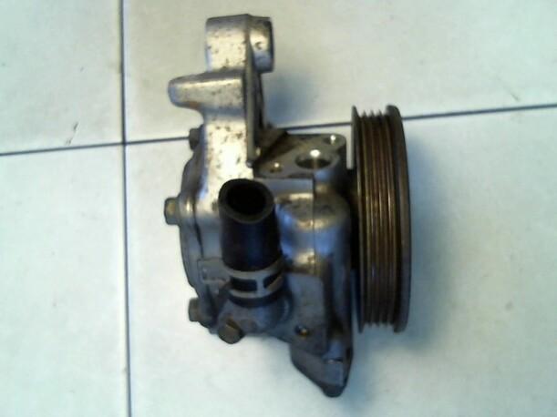Foto: LENKGETRIEBEPUMPE eines Rover 416 Automatic