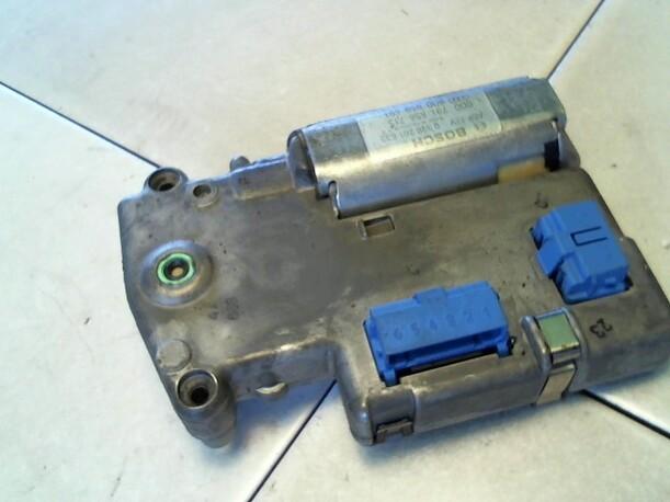 Foto: SCHIEBEDACHMOTOR eines VW Passat 1.6