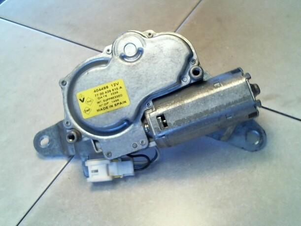Foto: SCHEIBENWISCHERMOTOR HINTEN eines Renault Clio 1.2
