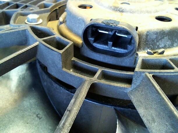 Foto: ELEKTROLÜFTER eines Renault Clio 1.2