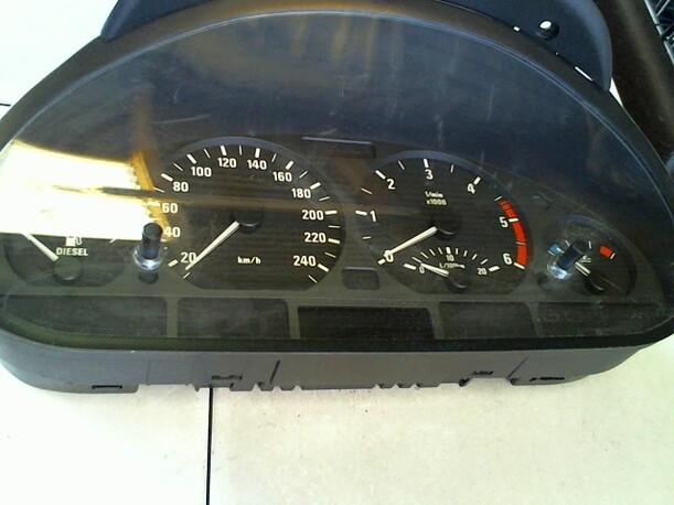 Foto: TACHOEINHEIT eines BMW 320d