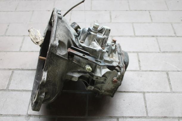 Foto: SCHALTGETRIEBE 5-GANG eines Opel Astra Cabrio 1.6i