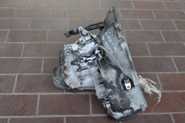 Foto: SCHALTGETRIEBE 5-GANG eines Opel Astra Cabrio 1.6i