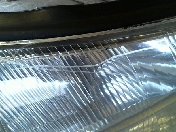 Foto: SCHEINWERFER RECHTS eines Ford Mondeo 16V