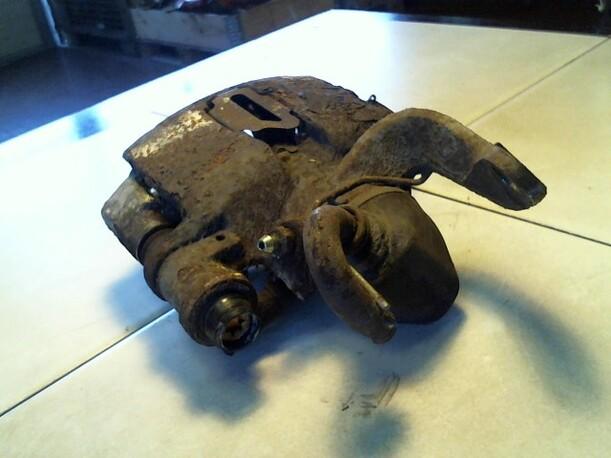 Foto: BREMSSATTEL HINTEN LINKS eines Ford Mondeo 16V