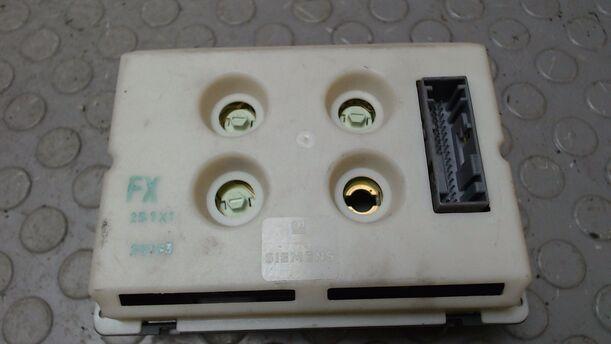 Foto: BORDCOMPUTER eines Opel Vectra 2.2 DTI Caravan