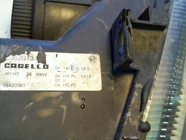 Foto: SCHEINWERFER  RECHTS eines Alfa Romeo 156 2.0 16V Twin Spark