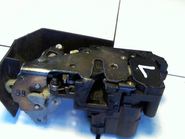 Foto: TÜRSCHLOSS VORN LINKS eines Alfa Romeo 156 2.0 16V Twin Spark