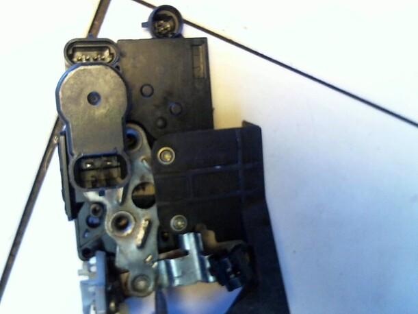 Foto: TÜRSCHLOSS VORN LINKS eines Alfa Romeo 156 2.0 16V Twin Spark