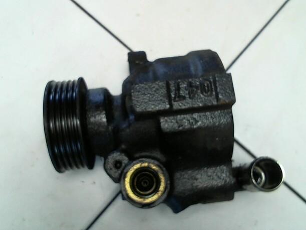 Foto: LENKGETRIEBEPUMPE eines Ford Mondeo Turnier