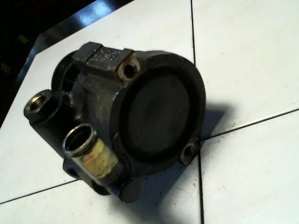 Foto: LENKGETRIEBEPUMPE eines Ford Mondeo Turnier