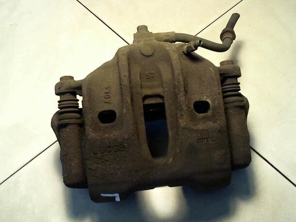 Foto: BREMSSATTEL VORN LINKS eines Opel Omega 2.2