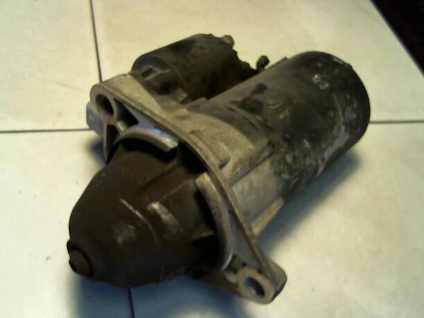 Foto: ANLASSER / STARTER BOSCH eines Opel Omega 2.2