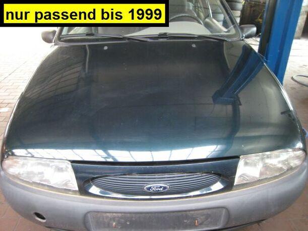 Foto: MOTORHAUBE eines Ford Fiesta