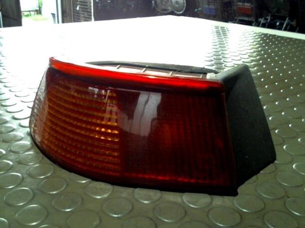 Foto: HECKLEUCHTE / RÜCKLICHT AUSSEN LINKS eines Alfa Romeo 145 1.6 Twin Spark GSi