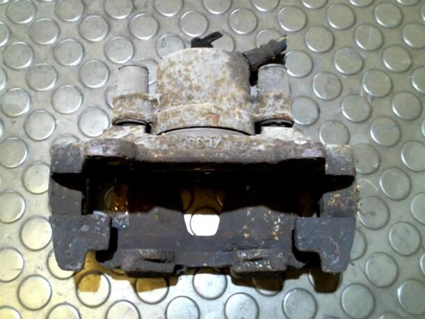 Foto: BREMSSATTEL VORN RECHTS eines Alfa Romeo 145 1.6 Twin Spark GSi