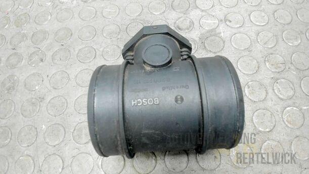 Foto: LUFTMASSENMESSER BOSCH eines Alfa Romeo 145 1.6 Twin Spark GSi