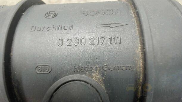 Foto: LUFTMASSENMESSER BOSCH eines Alfa Romeo 145 1.6 Twin Spark GSi