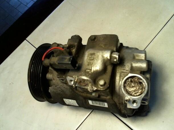 Foto: KOMPRESSOR KLIMAANLAGE eines VW Polo 1.2