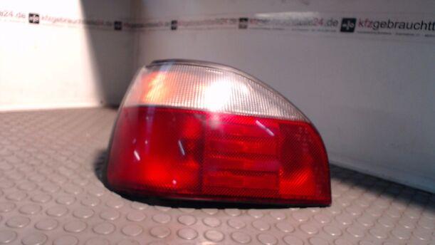 Foto: HECKLEUCHTE / RÜCKLEUCHTE LINKS eines Nissan Sunny