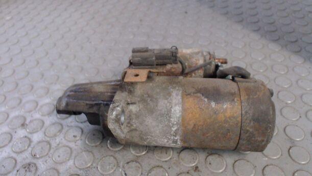 Foto: ANLASSER / STARTER eines Nissan Sunny