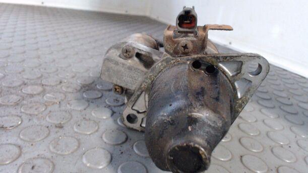 Foto: ANLASSER / STARTER eines Nissan Sunny