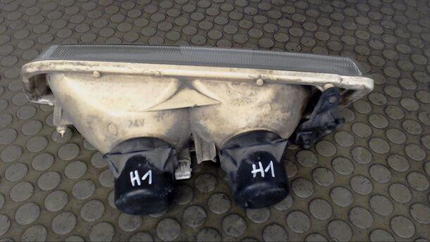 Foto: SCHEINWERFER RECHTS eines Citroen ZX 16V