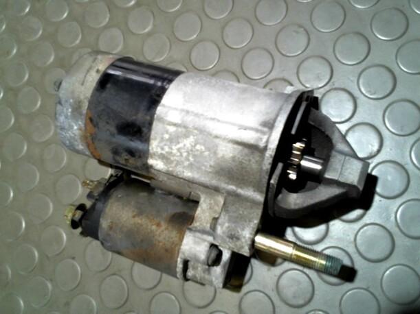 Foto: ANLASSER / STARTER MANDO eines Hyundai Santa Fe 2.7 V6 4WD