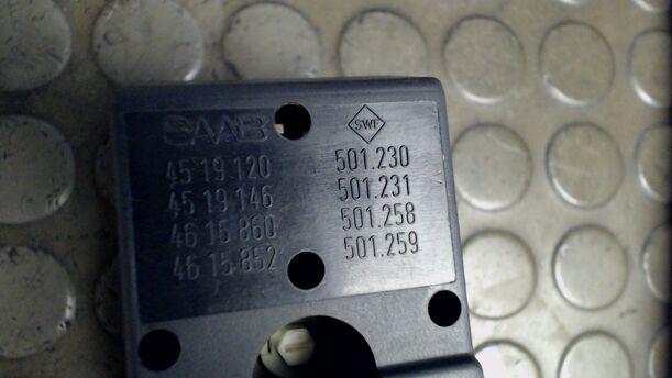 Foto: FENSTERHEBERSCHALTER eines Saab 900 2.0i