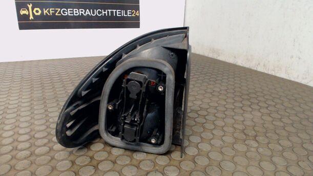 Foto: HECKLEUCHTE / RÜCKLICHT RECHTS eines Renault Laguna 1.8