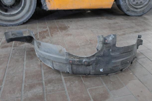 Foto: INNENRADHAUS VORN LINKS eines Ford Probe