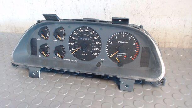 Foto: TACHOEINHEIT / KOMBIINSTRUMENT eines Ford Probe CC