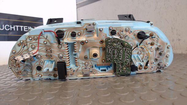 Foto: TACHOEINHEIT / KOMBIINSTRUMENT eines Ford Probe CC