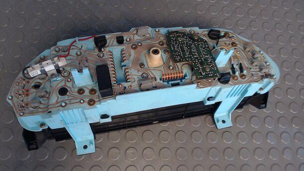 Foto: TACHOEINHEIT / KOMBIINSTRUMENT eines Ford Probe CC