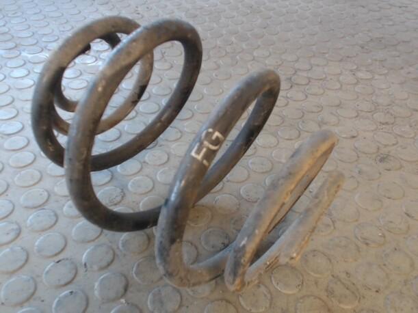 Foto: HINTERFEDER LINKS eines Opel Vectra