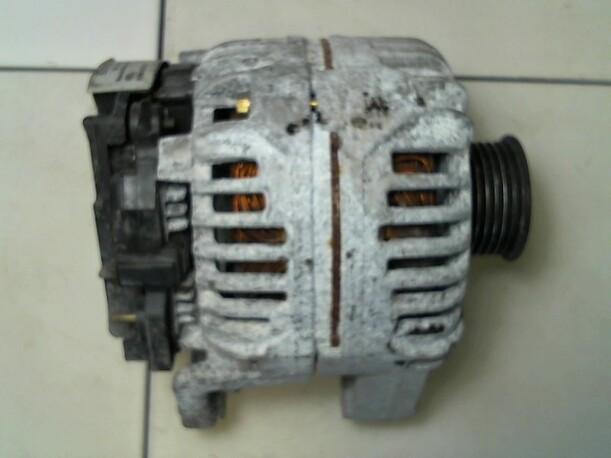 Foto: LICHTMASCHINE eines Opel Omega 2.5 V6