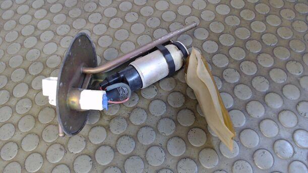 Foto: KRAFTSTOFFPUMPE eines Mazda Xedos 6 2.0i V6
