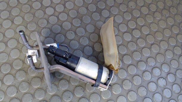 Foto: KRAFTSTOFFPUMPE eines Mazda Xedos 6 2.0i V6