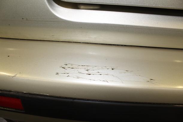 Foto: STOSSFÄNGER / STOSSSTANGE HINTEN eines Lancia Kappa 2.0