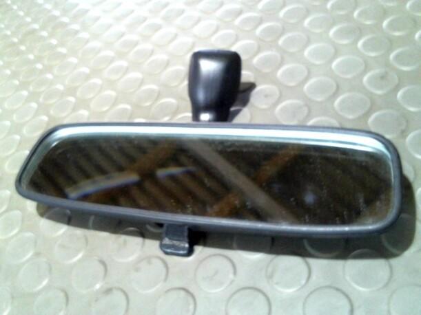 Foto: INNENSPIEGEL eines Kia Carnival HPDi